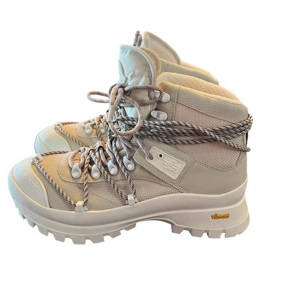 Moncler Glacier Cold Weather Hiking Boots Vibram Lug Sole  NEW EU 40 US 10 - Picture 1 of 14